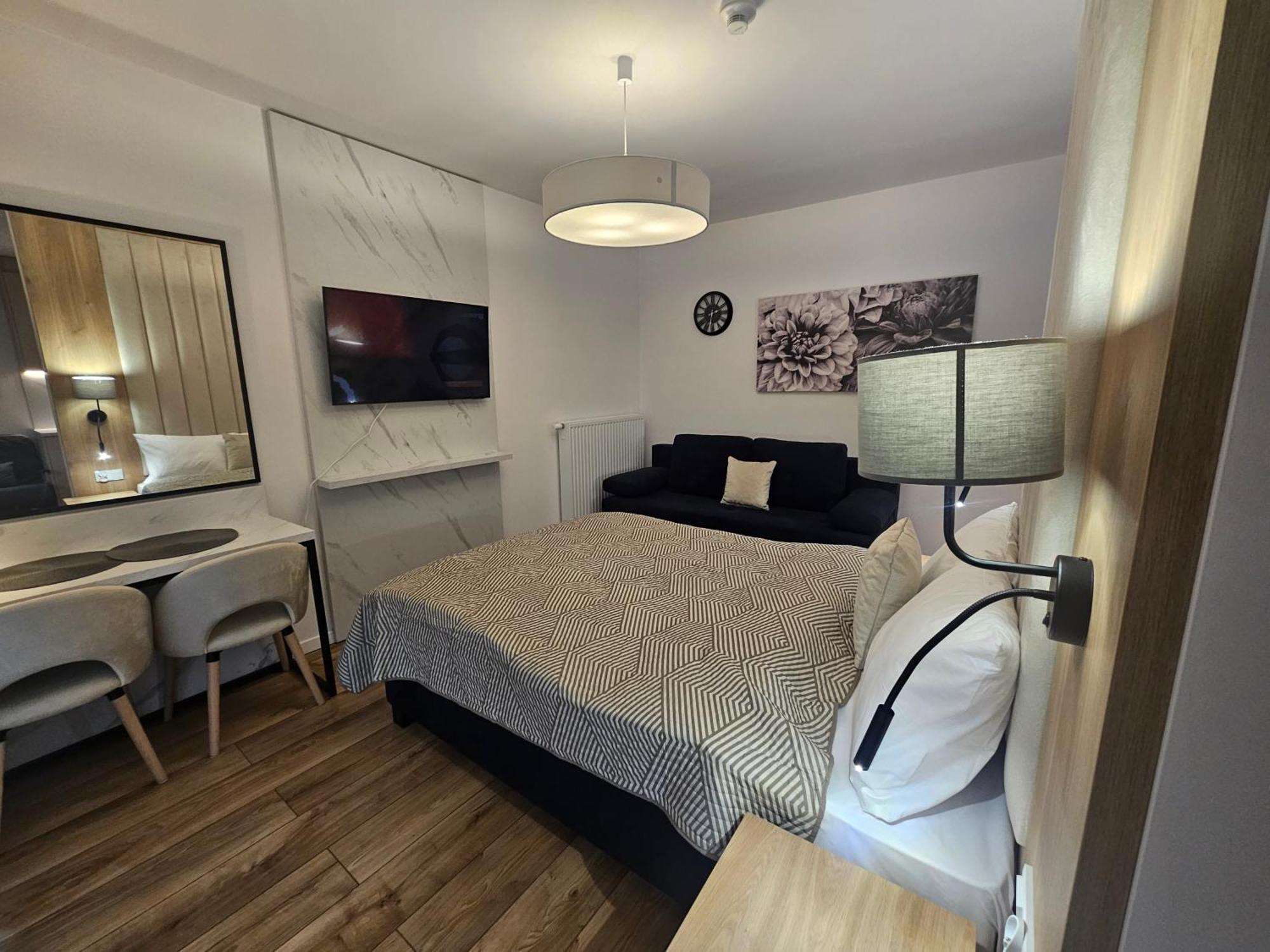 City Sense New Apartments - Main Station And City Center วรอตซวาฟ ภายนอก รูปภาพ