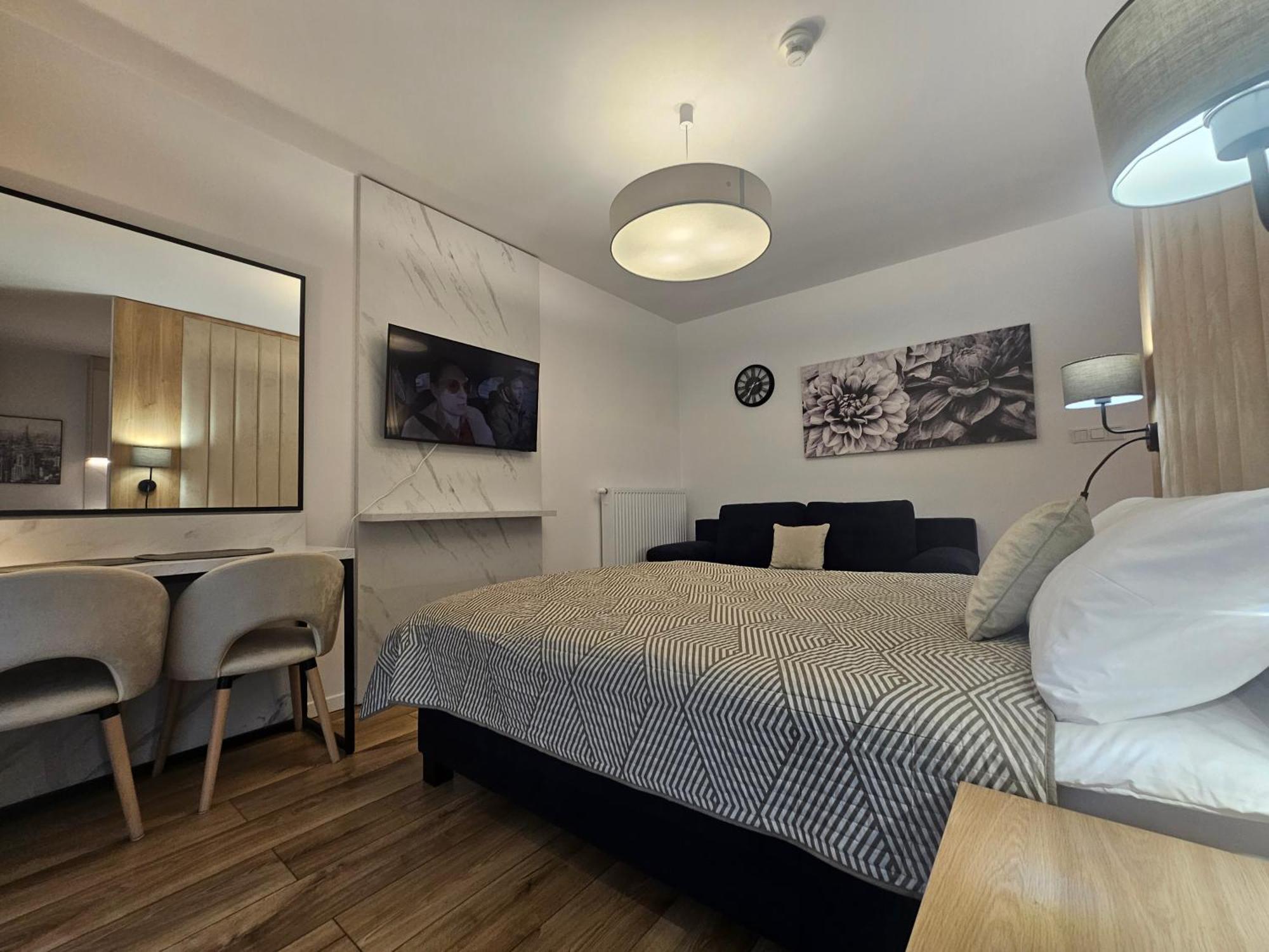 City Sense New Apartments - Main Station And City Center วรอตซวาฟ ภายนอก รูปภาพ